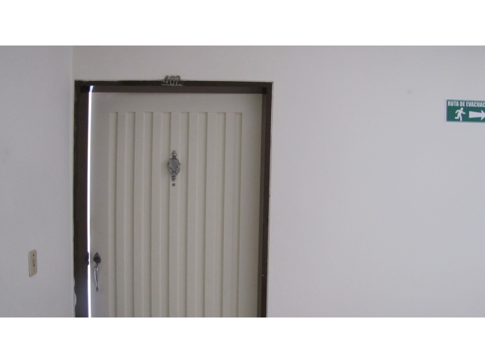 amplio e iluminado apartamento